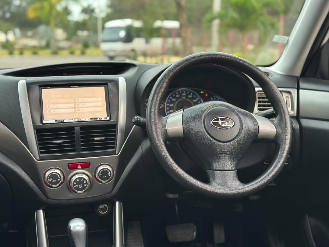 SUBARU FORESTER thumbnail 4